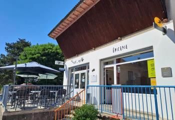 Location local commercial Oyeu - Isère (38) - Proche transports