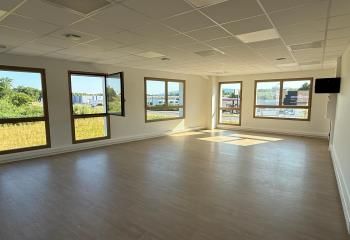 Location bureaux Tossiat - Proche A40 Bourg Sud et RD 1075