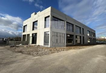 Local commercial neuf à louer - Meyzieu - Proche Rocade Est