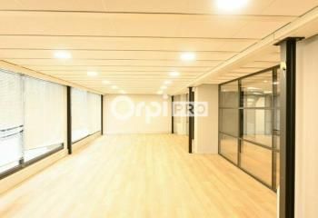 Location bureaux Lyon 6 - Proche métro A, B et bus 37