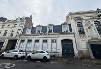 Location bureaux Lille - Immeuble indépendant avec 30 places de parking
