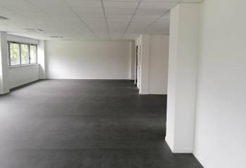 Vente bureaux Mont-Saint-Aignan - Parking privé et livraison 2025