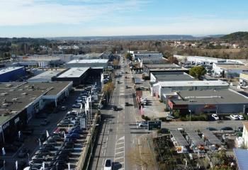 Local commercial à louer Aix-en-Provence - Zone La Pioline
