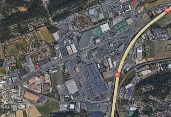 Location local commercial Les Pennes-Mirabeau - Zone commerciale