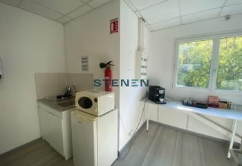 Location bureaux Salon-de-Provence - Proche autoroute A7 et bus