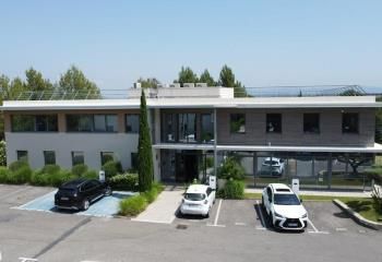 Location bureaux Aix-en-Provence - Proximité axes routiers et commerces