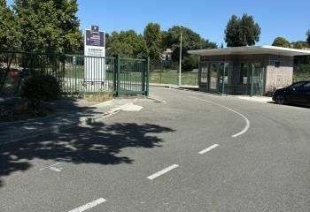 Location bureaux Marseille 11 - Proche transports et commerces