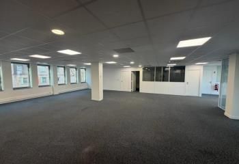 Location bureau - 222 m²