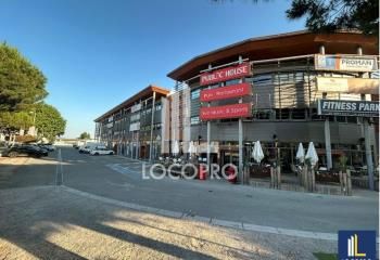 Location local commercial - 540 m²