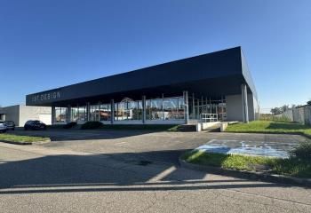 Local commercial à vendre - 2000 m²