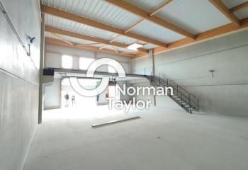 Locaux d'activité à louer Vailhauquès - Proche A750 et gare