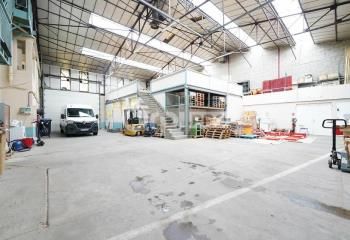 Local d'activité à louer Villefranche-sur-Saône - Proximité A6 et bus 152