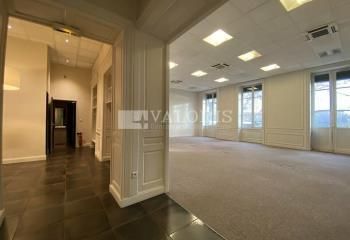 Location bureau - 178 m²