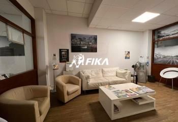 Location bureaux Bordeaux - Quartier Quinconces, proche tram et bus