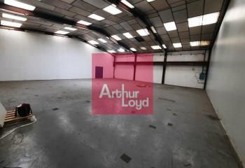 Dépôt + bureaux à louer Romagnat - Zone d'activité