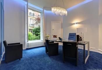 Bureau à vendre - 127 m²