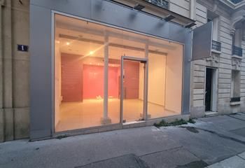 Local commercial à louer Paris 16 - Boulevard Victor Hugo