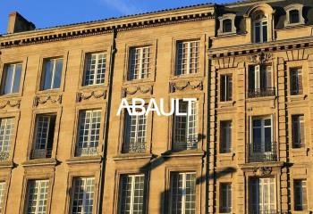 Location local commercial - 123 m²