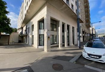 Local commercial à louer Montigny-le-Bretonneux centre-ville