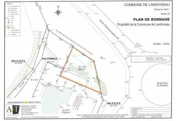 Terrain commercial à vendre Landivisiau - rond-point et parking