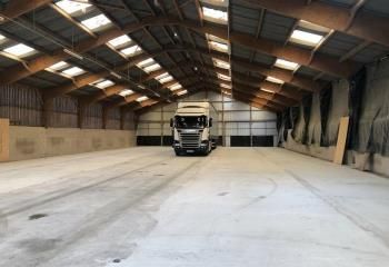 Location entrepôt Plounévézel - Proche Carhaix - Accès gros porteurs