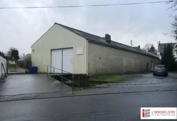 Local d'activité à louer Landivisiau - Parking et stockage benne