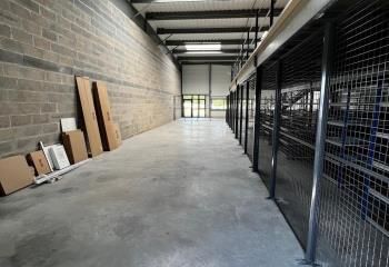 Local de stockage à louer La Mézière - Accès voie express Rennes-Saint-Malo