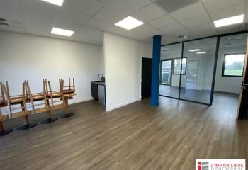 Location bureau Bruz - Proche Rennes, parking privatif