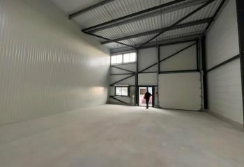 Local d'activité à vendre Theix - Proche RN165