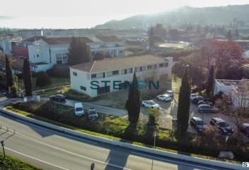 Location bureaux Cavaillon - Proche autoroute A7 et gare SNCF