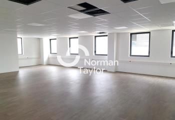 Location bureaux Montpellier - Parc Garosud, proche autoroute A9 et tramway