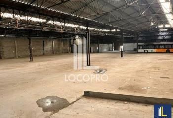 Local d'activité à louer La Trinité - Accès autoroute rapide