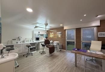 Vente bureau Ploemeur centre-ville - 5 places de parking privatives