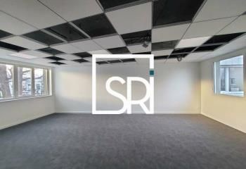 Location bureaux Clermont-Ferrand - Rond-Point La Pardieu - Tram et bus