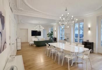 Location bureaux Paris 8 - Proche Gare Saint-Lazare