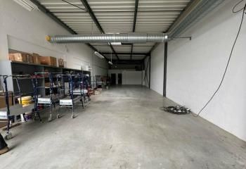 Local d'activité à louer Tours Nord - Visibilité maximale et accès facile