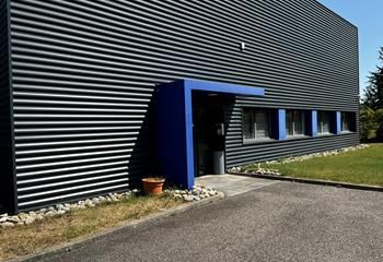 Local d'activité à louer Janneyrias - Terrain clos et sécurisé