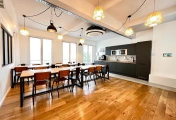 Location bureaux Paris 10 - Proche transports