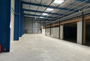 Entrepôt avec cour à louer Morangis - Proximité A6 et Orly