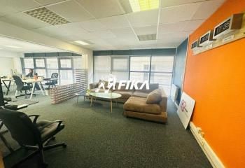 Location bureaux Bordeaux centre - Proche bus et tramway