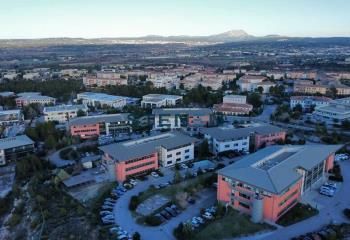 Location bureaux Aix-en-Provence - Parc Cézanne 2, accès bus et autoroute