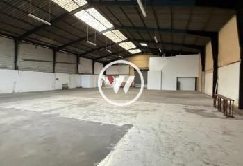 Entrepôt avec bureaux à louer Persan - Proximité A16, N104, D924