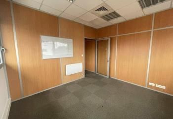Location bureaux Saint-Priest - Proche transports et gares