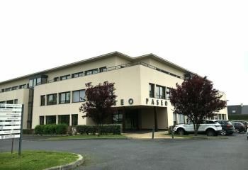 Location bureaux Saint-Contest - Parc Athéna, bus à proximité