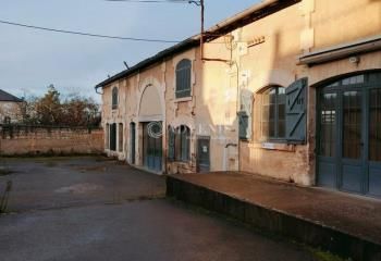 Local d'activité à vendre Cognac - Voie privée et accessible par camions