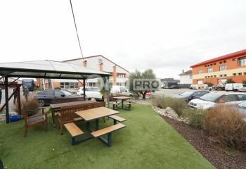 Location bureaux Décines-Charpieu - Proche métro, bus, tramway