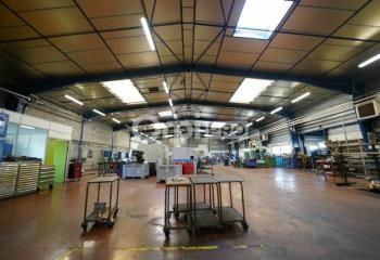 Local d'activité à louer Les Echets - Proximité A432 et A46