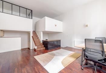 Location bureau Paris 8 - Quartier Europe, proche métro et gare Saint-Lazare
