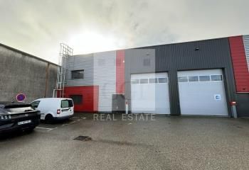 Local d'activités à louer Pusignan - Proximité A432 et transports