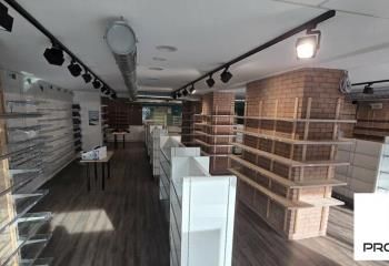 Local commercial à louer Voiron centre-ville - Avenue passante